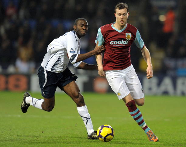 与之形成对 与之形成对